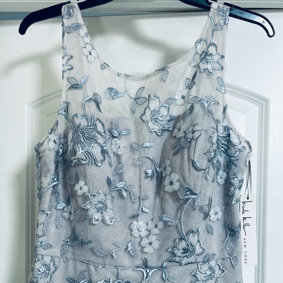 Nicole Miller Floral Gown - Picture 5 of 7